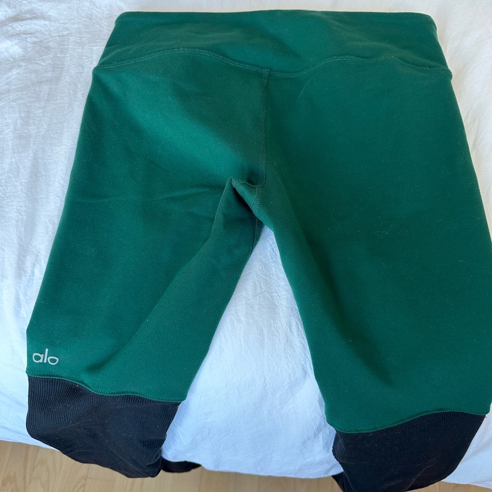 Alo yoga, goddess leggings, size M